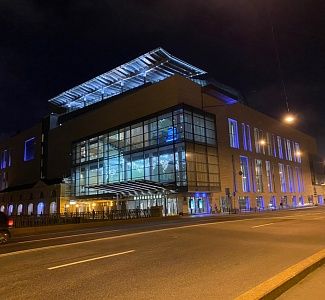 Фасадное освещение нового здания Мариинского театра